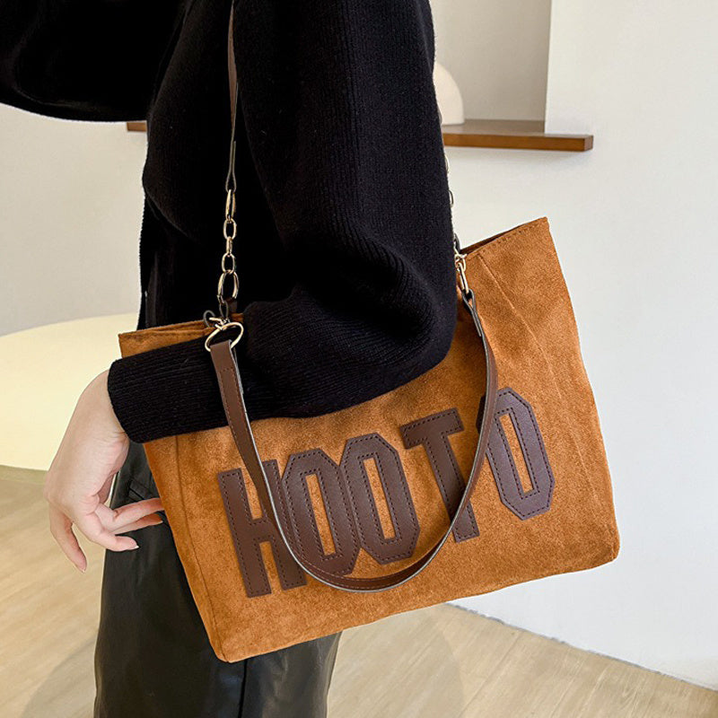 Grand sac à bandoulière femme en tissu peluche avec imprimé lettres, disponible en lot de 1 ou 2