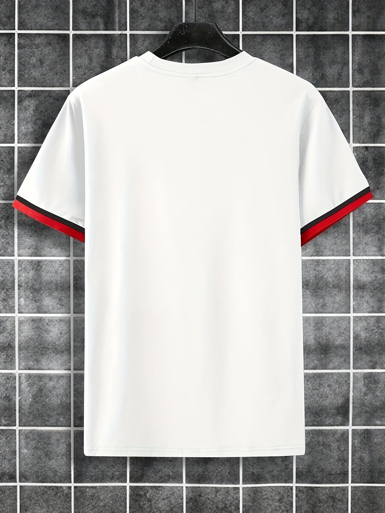 Col rond classique pour un confort optimal