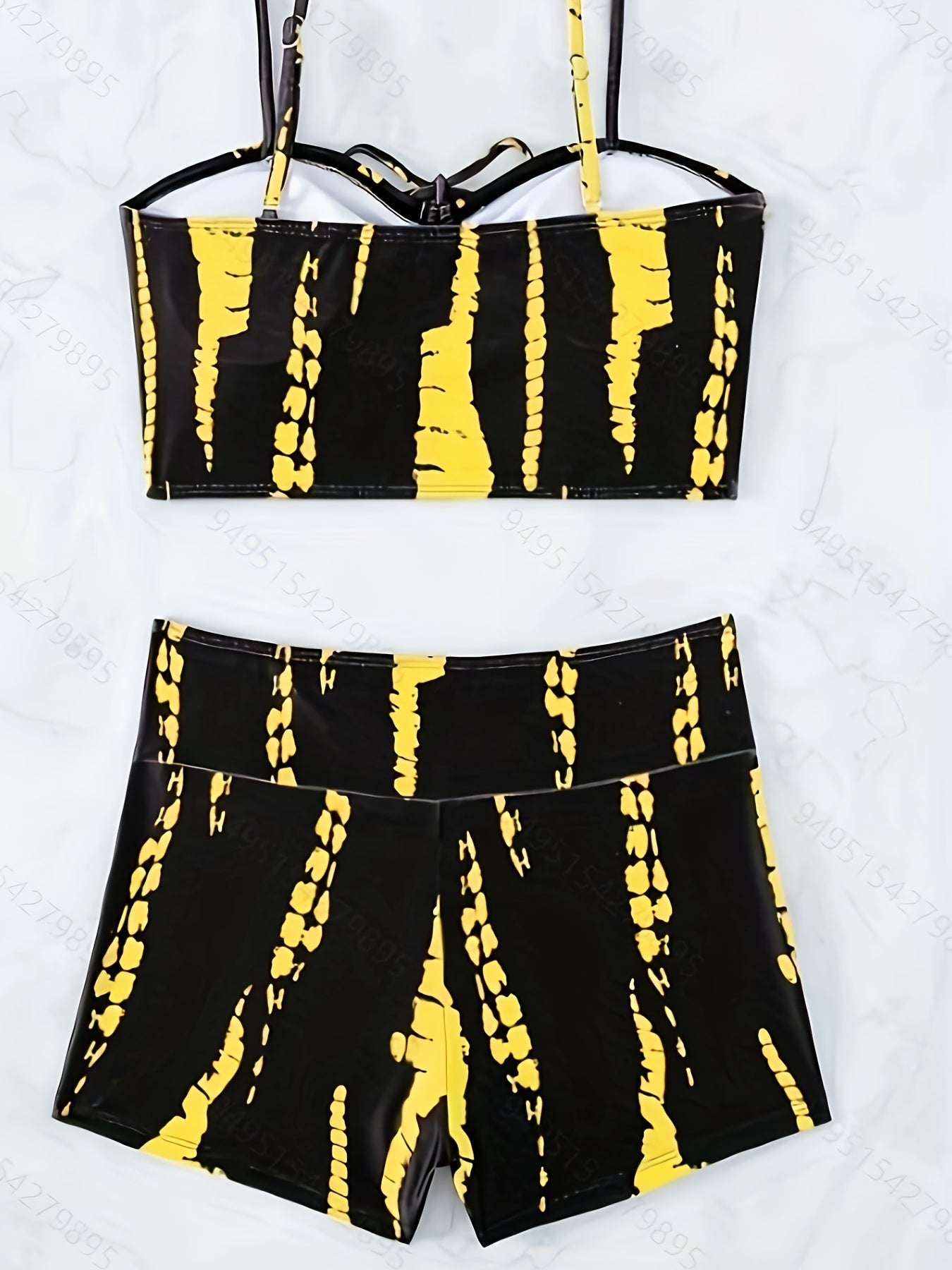 Bikini femme deux pièces imprimé – taille haute, bretelles réglables et tissu extensible pour un look estival flatteur